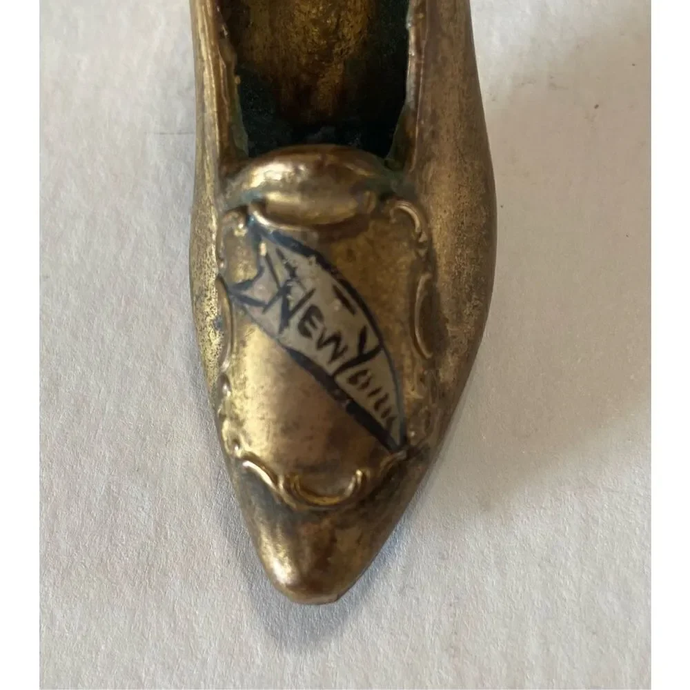 Heavy New York labeled pin cushion brass shoe - 3.75